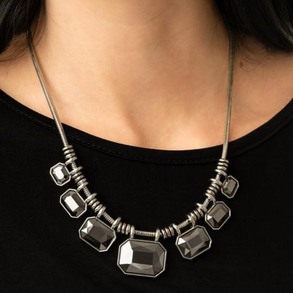 Urban Extravagance Hematite Necklace - Picture 1 of 3